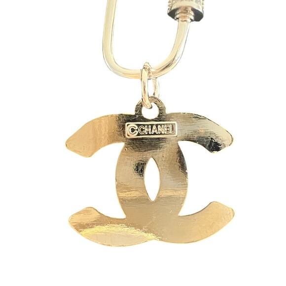 Chanel Silver & Black CC Pendant Paper Clip Carabiner Necklace (CHXX030) - Picture 3 of 4